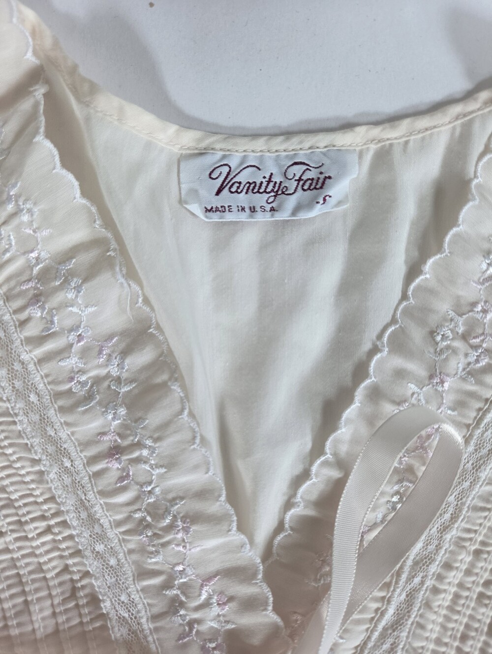 Vintage Vanity Fair pintuck lace pink champagne nightgown pockets button down S - Picture 4 of 11